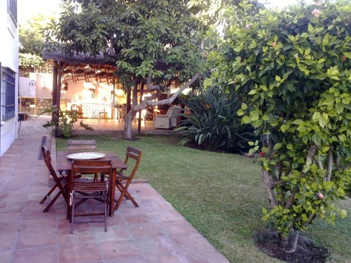 Image No.3-7 Bed Villa for sale