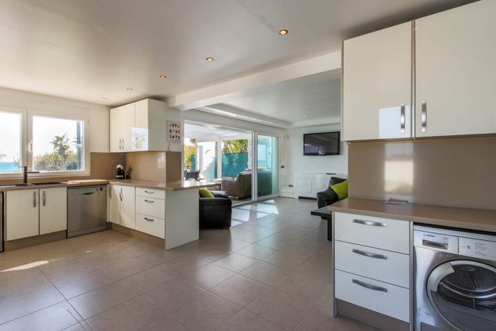 Image No.8-3 Bed Villa for sale