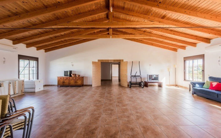 Image No.10-3 Bed Villa for sale