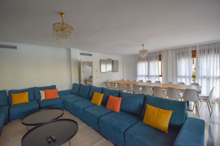 Image No.17-5 Bed Townhouse for sale