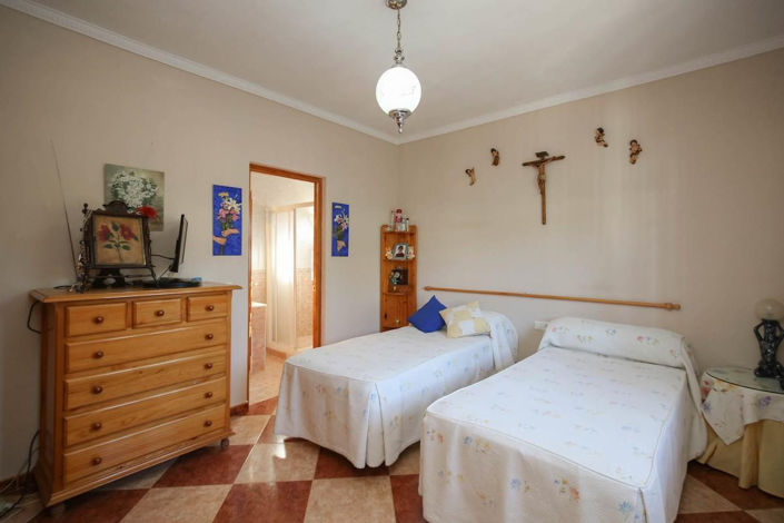 Image No.34-5 Bed Villa for sale