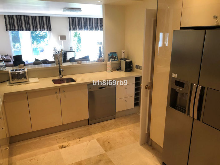 Image No.9-3 Bed Apartment for sale