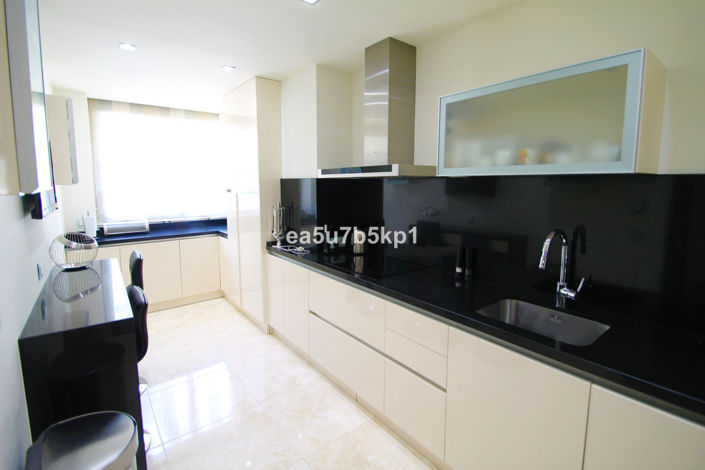 Image No.15-3 Bed Apartment for sale