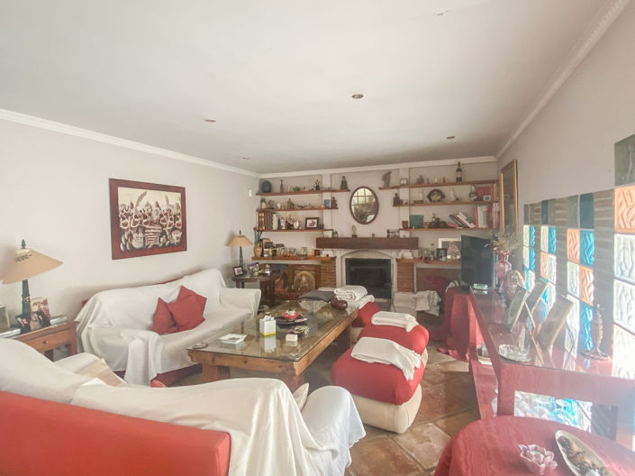 Image No.10-6 Bed Villa for sale