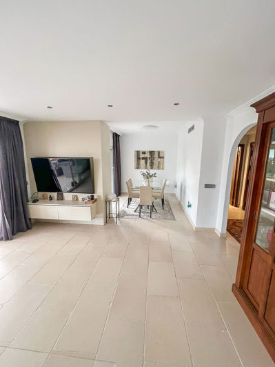 Image No.14-4 Bed Townhouse for sale