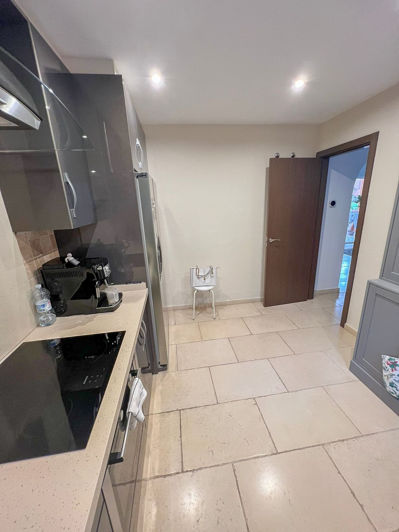 Image No.21-4 Bed Townhouse for sale