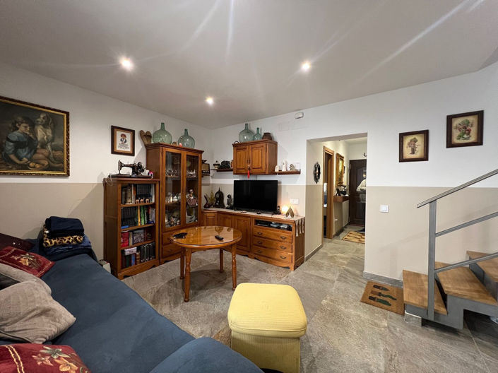 Image No.11-4 Bed Townhouse for sale