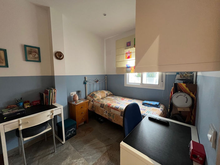 Image No.18-4 Bed Townhouse for sale