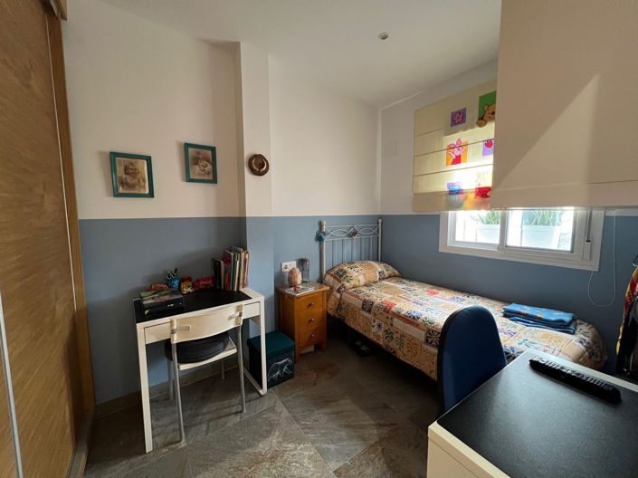 Image No.21-4 Bed Townhouse for sale