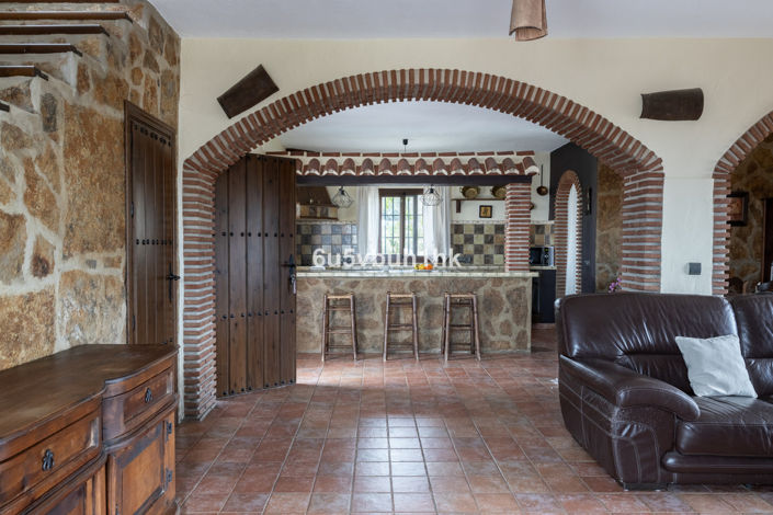 Image No.19-4 Bed Villa for sale