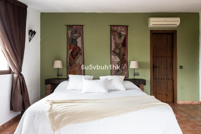 Image No.30-4 Bed Villa for sale