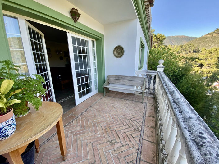 Image No.12-4 Bed Villa for sale