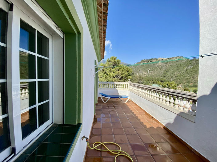 Image No.2-4 Bed Villa for sale