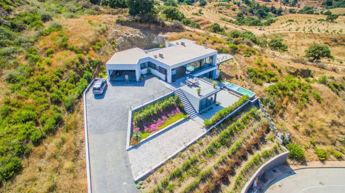 Image No.3-4 Bed Villa for sale