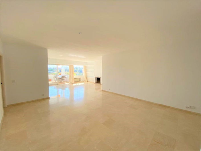 Image No.21-3 Bed Apartment for sale