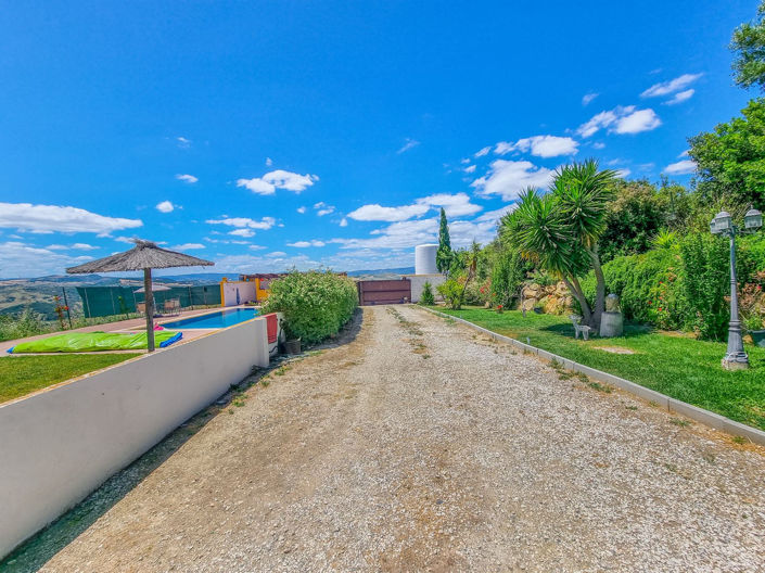 Image No.25-3 Bed Finca for sale