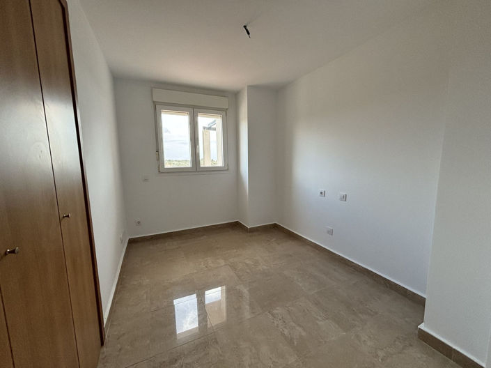 Image No.3-3 Bed Apartment for sale