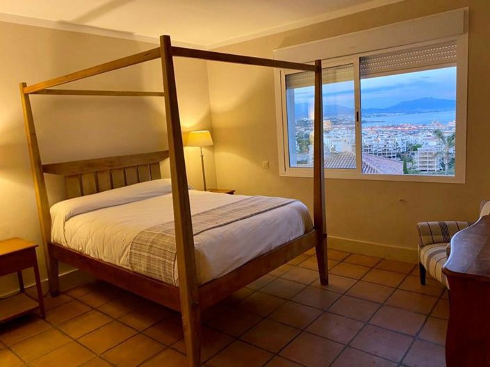 Image No.18-6 Bed Villa for sale