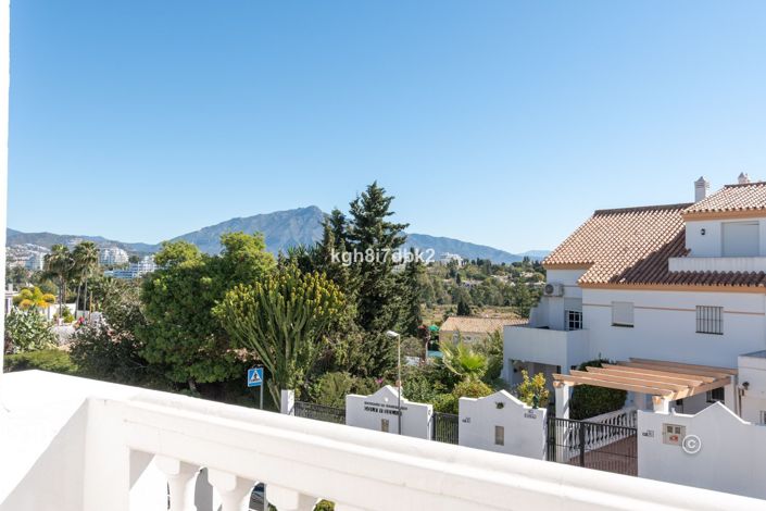 Image No.10-4 Bed Villa for sale