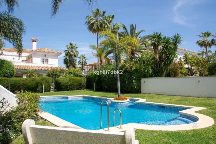 Image No.2-4 Bed Villa for sale