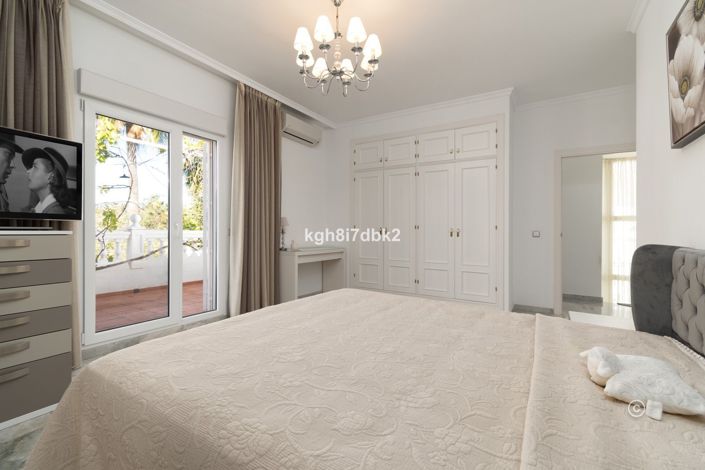 Image No.21-4 Bed Villa for sale