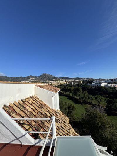 Image No.2-4 Bed Townhouse for sale