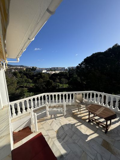 Image No.7-4 Bed Townhouse for sale