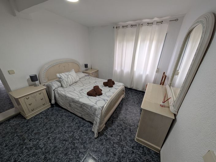 Image No.20-3 Bed Townhouse for sale