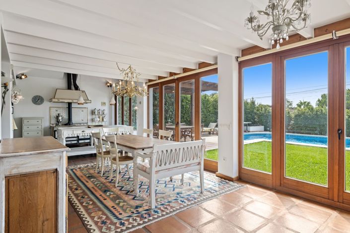 Image No.11-6 Bed Villa for sale