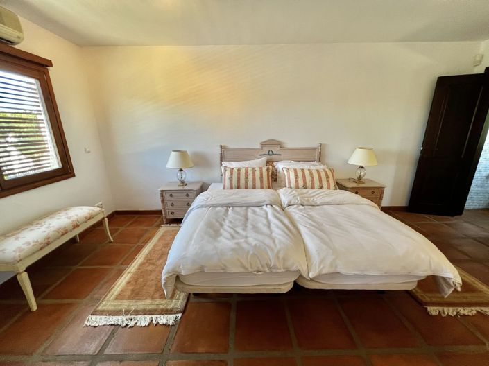 Image No.21-6 Bed Villa for sale