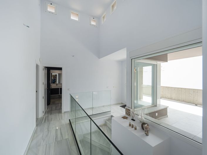 Image No.12-5 Bed Villa for sale