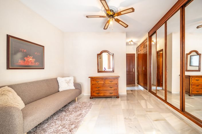 Image No.15-4 Bed Villa for sale