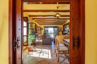 zj4teaijv93-644887ed831e8682853ff700c7704b89