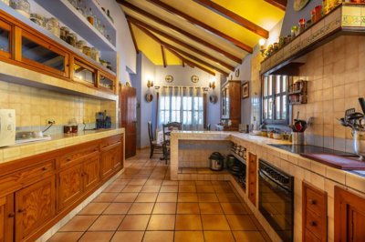 qdx1y8tzlp9-ba0c67ecbb388dd113c14271dae4c6a3