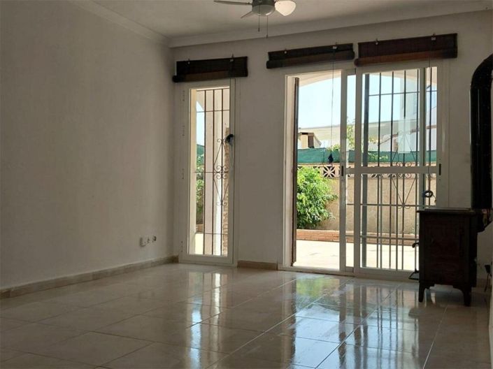 Image No.11-4 Bed Townhouse for sale