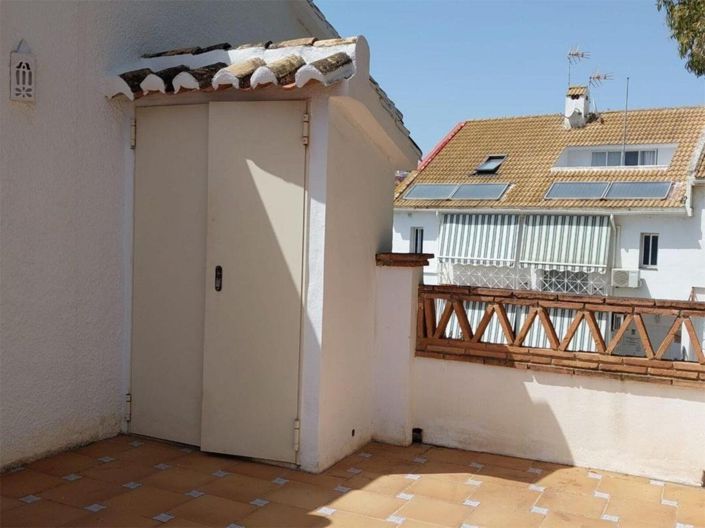 Image No.9-4 Bed Townhouse for sale