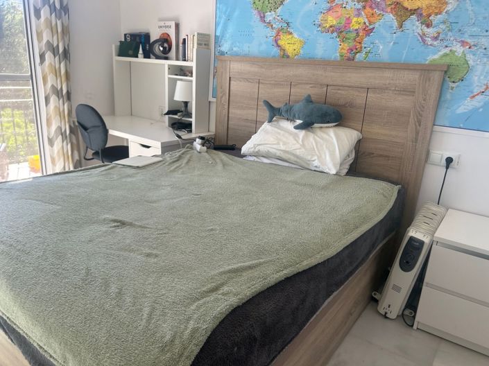 Image No.13-4 Bed Townhouse for sale