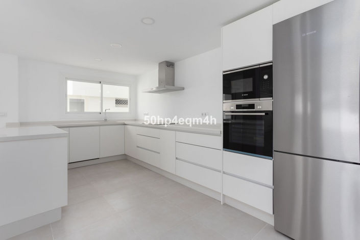 Image No.11-4 Bed Apartment for sale