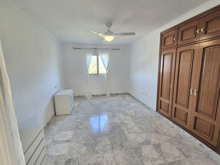 Image No.16-3 Bed Townhouse for sale