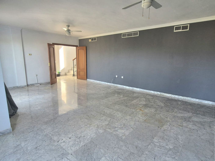 Image No.17-3 Bed Townhouse for sale