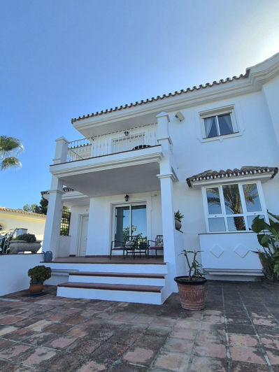 Image No.2-3 Bed Townhouse for sale