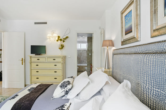 Image No.19-3 Bed Townhouse for sale