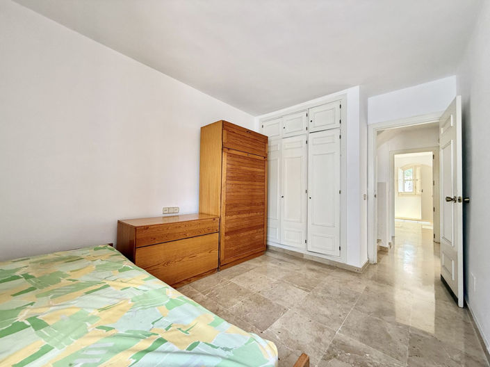 Image No.14-3 Bed Townhouse for sale