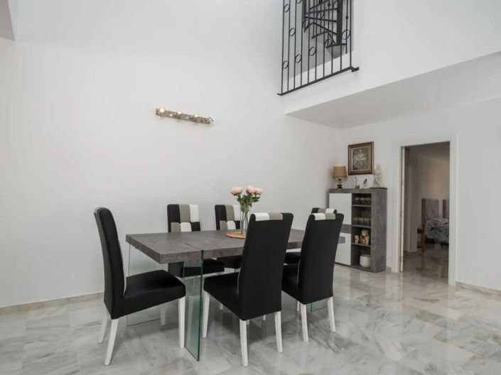 Image No.8-4 Bed Townhouse for sale