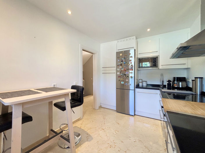 Image No.18-3 Bed Townhouse for sale