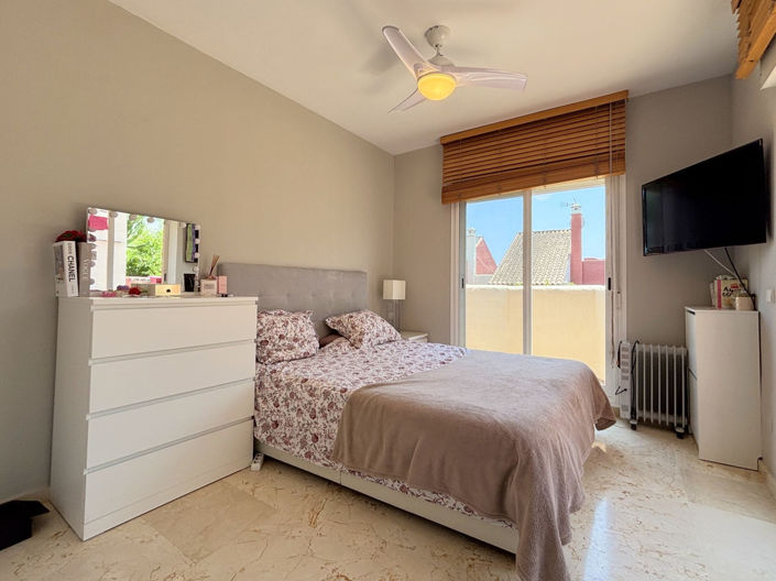 Image No.19-3 Bed Townhouse for sale