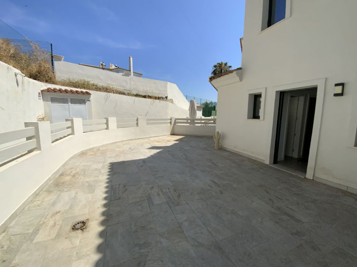 Image No.4-3 Bed Townhouse for sale