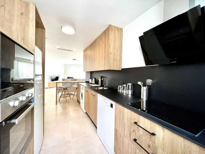 Image No.8-3 Bed Townhouse for sale