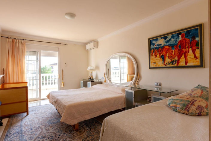 Image No.18-5 Bed Villa for sale