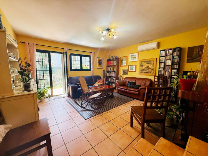 Image No.8-3 Bed Townhouse for sale